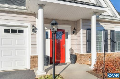 271 Village Blvd, Bybee, VA 22963-5097