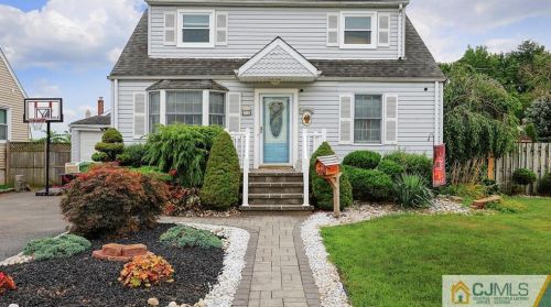 23 Violet Pl, Edison, NJ 08817-4543