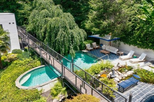 114 Lindbergh Dr, Atlanta GA  30305-3729 exterior