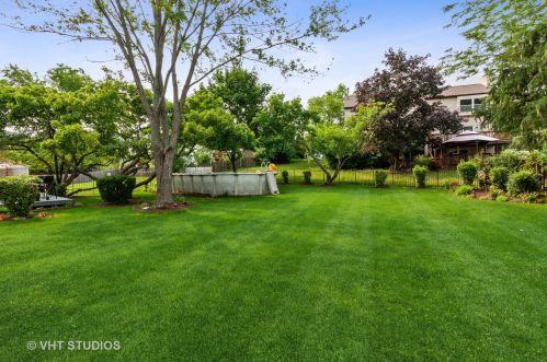 864 Burning Trl, Carol Stream IL  60188-9190 exterior