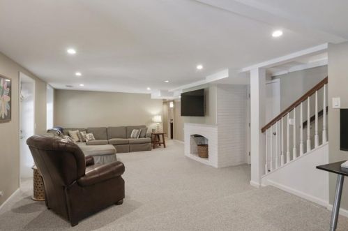 284 Elden Dr, Atlanta GA  30342-2030 exterior