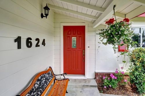 1624 Dwight St, Redlands, CA 92373-7230