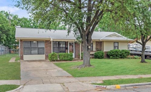 2717 Wesleyan Dr, Irving TX  75062-7197 exterior