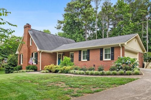 5575 Lilburn Stone Mountain Rd, Stone Mountain, GA 30087-2845