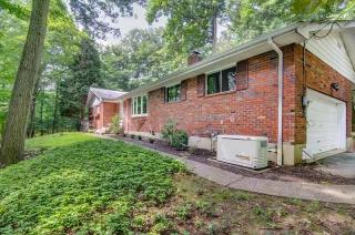 32 Dogwood Dr, Chester, NJ 07930-2705