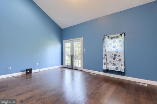 1551 Dunmore Dr, Lancaster PA  17602-1247 exterior