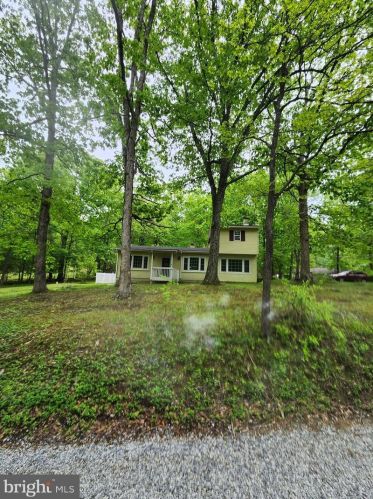 7 Mcguire Cir, Harpers Ferry, WV 25425-5821