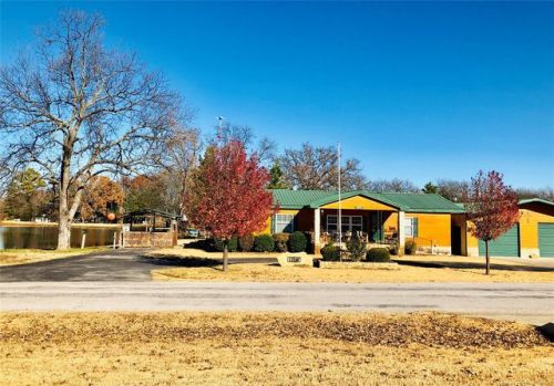 14140 Fountain View Dr, Kingston, OK 73439-9036