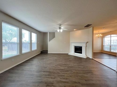 5841 Barrier Reef Dr, Fort Worth TX  76179-7551 exterior