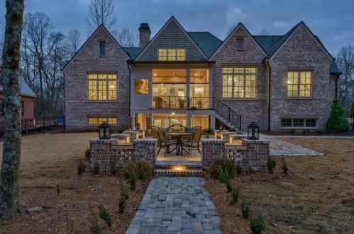 628 Crescent River Pass, Suwanee GA  30024 exterior
