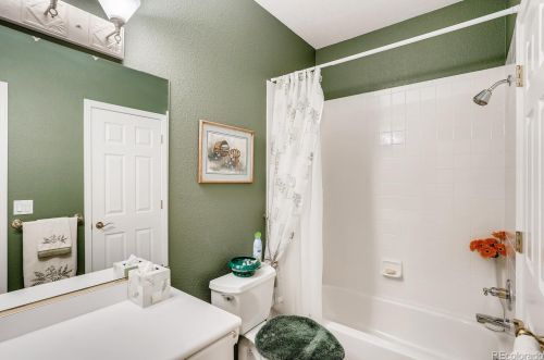 13857 Chenango Dr, Aurora CO 80015-3904 exterior