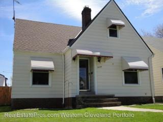 3259 142nd St, Cleveland OH  44120-4006 exterior