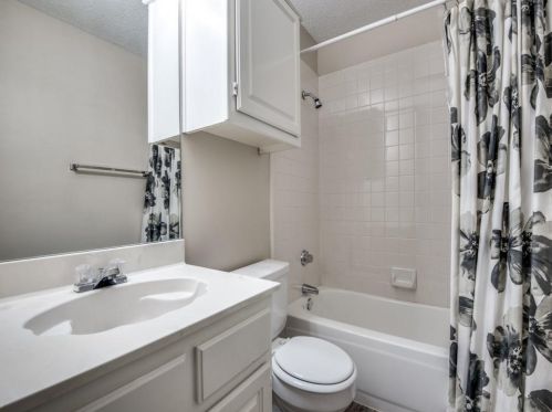 2112 Alto Ave, Carrollton TX 75007-2232 exterior