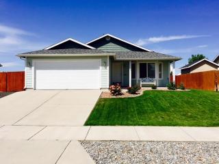 6710 Lucas St, Amber, WA 99004-8564