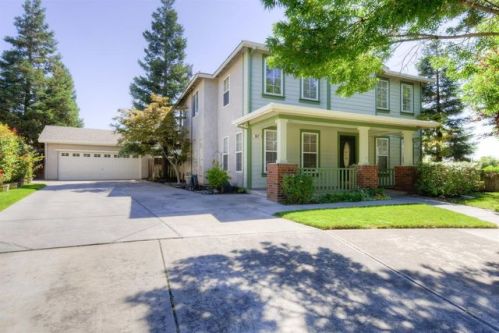 307 Flavorcrest Ct, Valley Home, CA 95361-3270