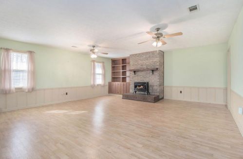89 Fair Oaks Dr, Conyers GA  30094-3261 exterior
