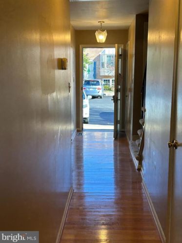 5624 Rapid Run Ct, Springfield VA  22015-1800 exterior