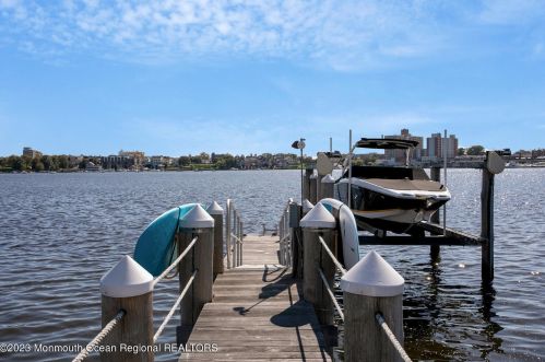 146 Conover Ln, Tinton Falls NJ 07701-6213 exterior