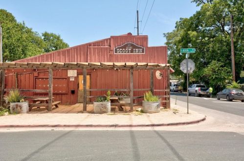 2508 2nd St, Austin TX  78702-4708 exterior