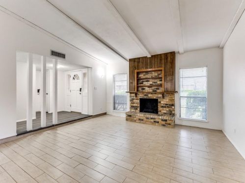 1613 Whittenburg Dr, Fort Worth TX  76134-3611 exterior