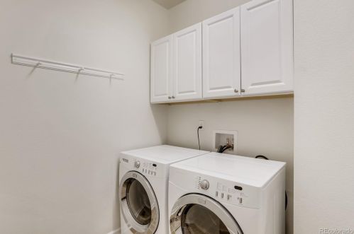 26040 Davies Dr, Aurora CO 80016-6098 exterior