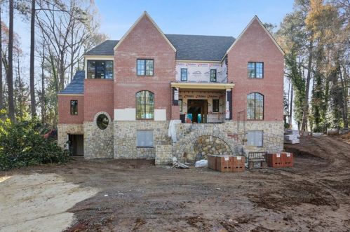344 Lake Forrest Ln, Atlanta, GA 30342-3214