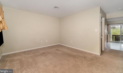 1005 Hearthridge Ln, York, PA 17404-7824