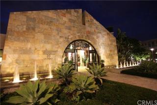 105 Waldorf, Irvine CA  92612-1041 exterior