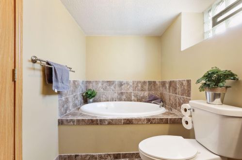 571 Hall Ave, Saint Paul MN  55107-2840 exterior