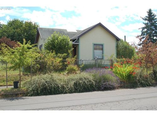 9406 Richmond Ave, Portland OR  97203-1651 exterior