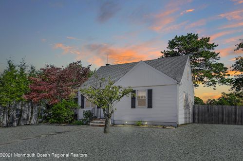 532 Smith Dr, Point Pleasant Beach, NJ 08742-5432