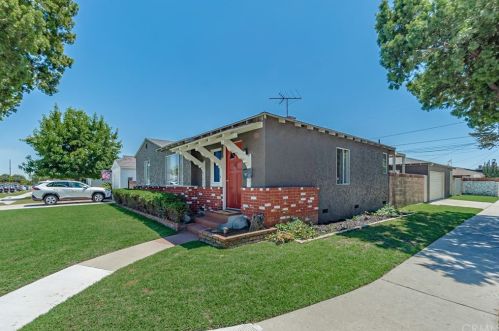8202 Quoit St, Downey, CA 90242-3532
