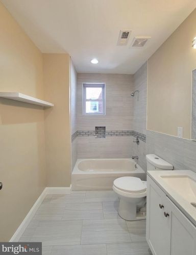 605 64 St, Philadelphia PA 19139-1004 exterior