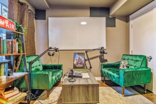 6948 Briarwood Cir, Englewood CO  80112-1151 exterior