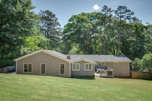 6110 Harleston Rd, Atlanta GA  30328-4108 exterior