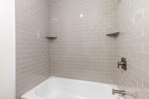7621 Pear Tree Ln, Fort Worth TX  76133-7462 exterior
