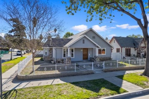 3508 Locust St, Riverside CA  92501-2637 exterior