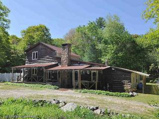 154 Nelson Capwell Rd, Coventry, RI 02827-1810