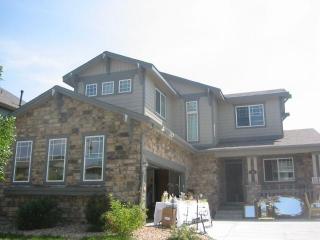 146 Coolidge Way, Aurora, CO 80018-1572