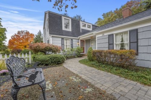 28 Stacy Dr, Montgomery, NJ 08502-5001