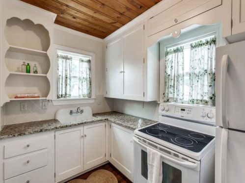 3701 Crestline Rd, Fort Worth TX  76107-3333 exterior