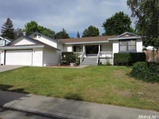 1945 Calloway Cir, Auburn, CA 95603-2981