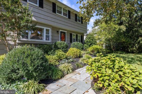 28 Forester Dr, Princeton, NJ 08540-5329