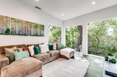 9107 Chapel Valley Rd, Dallas TX  75220-5029 exterior