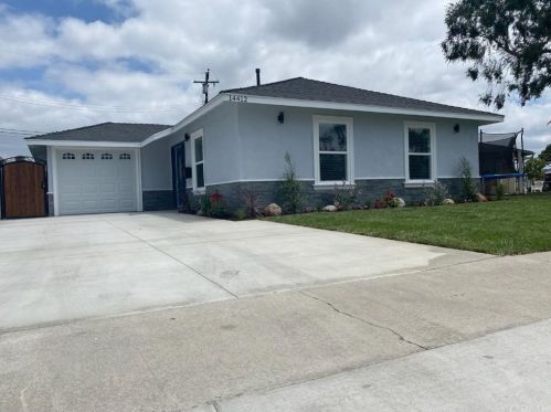 14412 Cordary Ave, Hawthorne CA  90250-8340 exterior