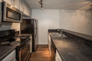 3016 Waverly Dr, Los Angeles CA  90039-2052 exterior