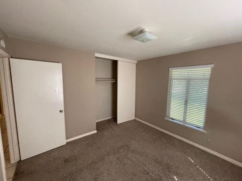 7607 Creston Ln, Austin TX  78752-1326 exterior