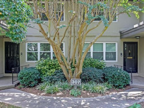 307 Lakemoore Dr, Atlanta, GA 30342-3830