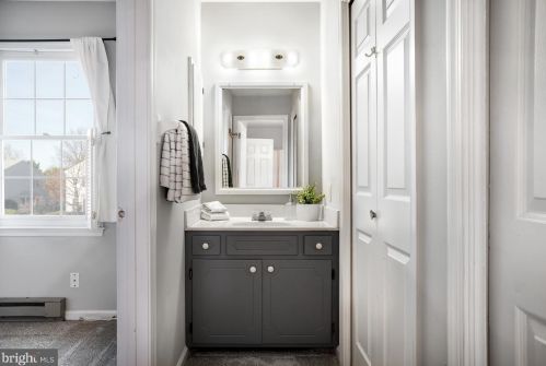 23 Berkeley Ct, Charles Town WV  25414-4221 exterior