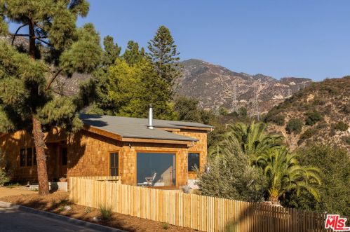 4610 Rising Hill Rd, Altadena, CA 91001-3748
